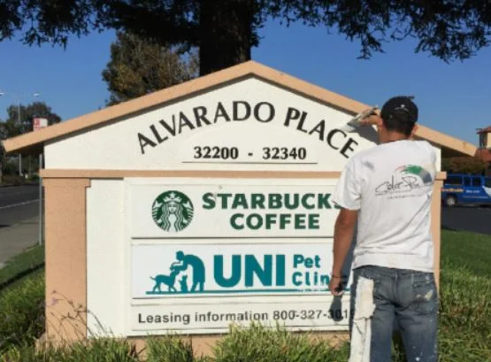 Commercial sign painting – Alvarado Place